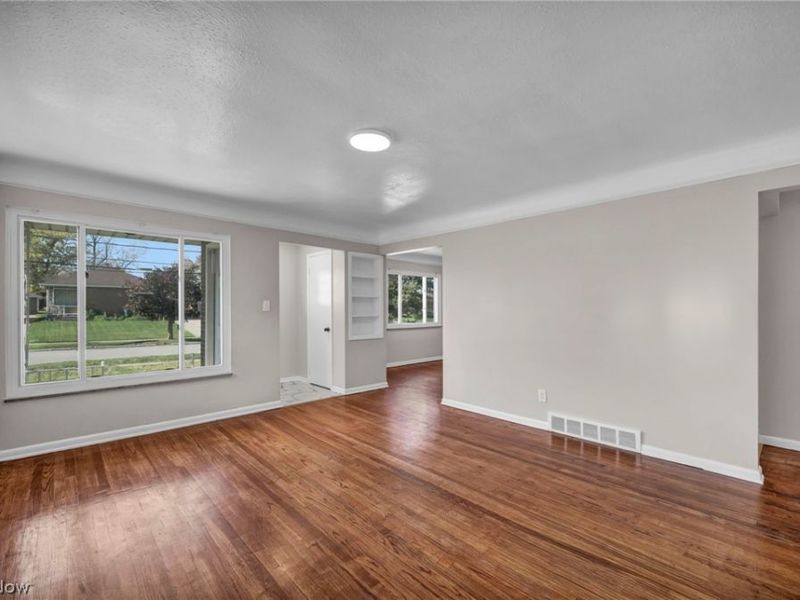 5259 E 135th Street , Garfield Heights, OH 44125 Photo 9