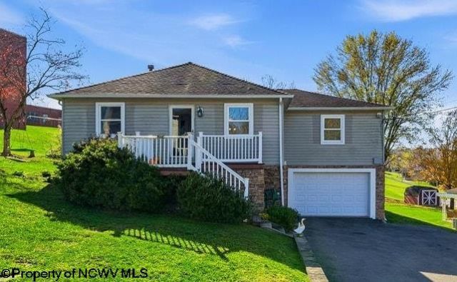 15 Garnet Lane, White Hall, WV 26554 Main Photo