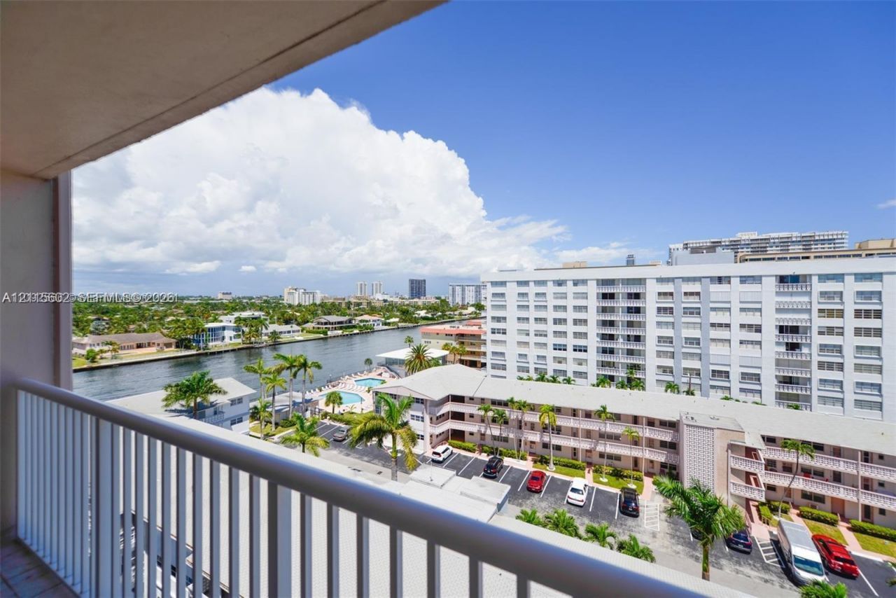 3161 S Ocean Dr, Unit 902, Hallandale Beach, FL 33009 Photo