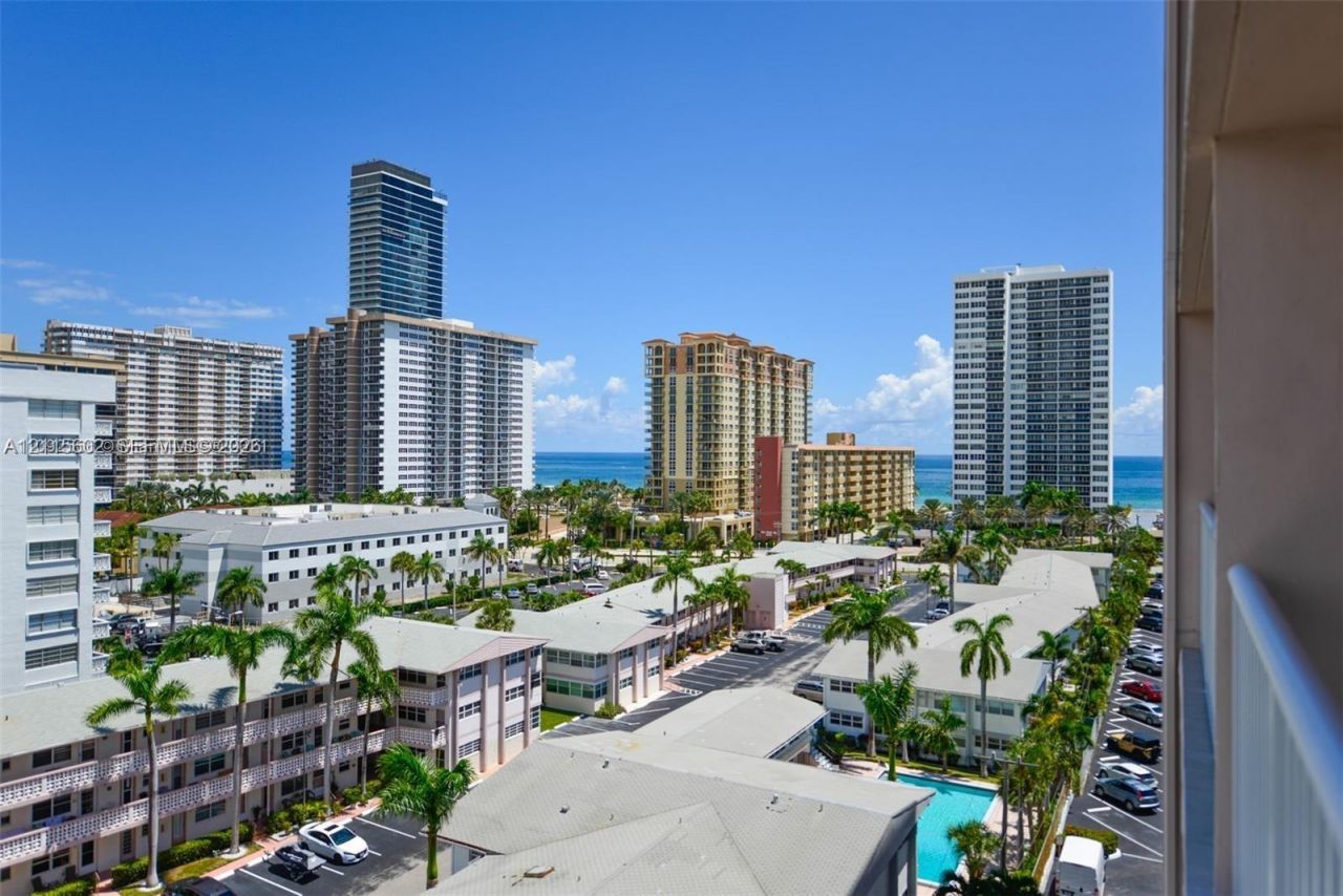 3161 S Ocean Dr, Unit 902, Hallandale Beach, FL 33009 Photo