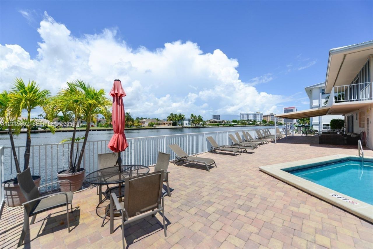 3161 S Ocean Dr, Unit 902, Hallandale Beach, FL 33009 Photo