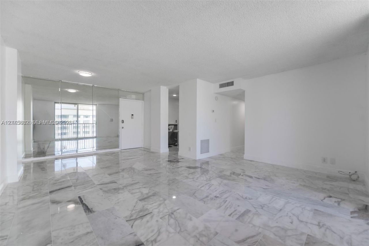 3161 S Ocean Dr, Unit 902, Hallandale Beach, FL 33009 Photo