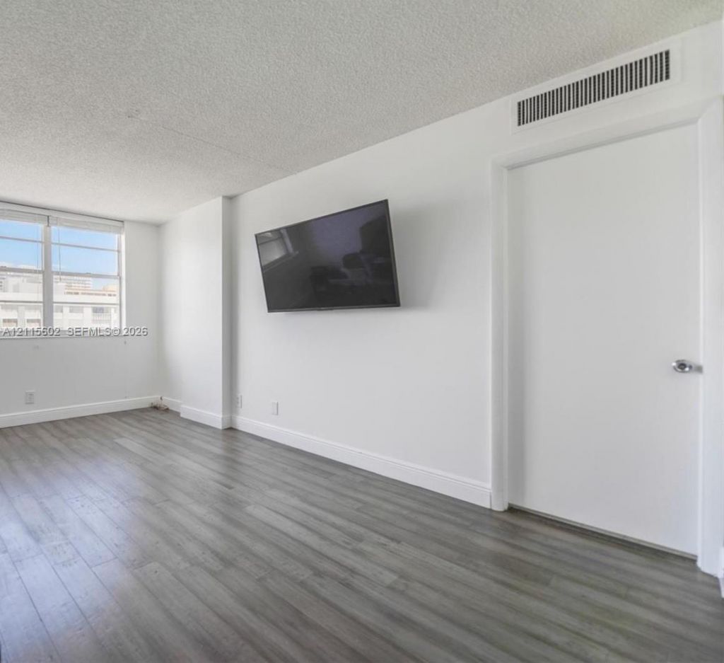 3161 S Ocean Dr, Unit 902, Hallandale Beach, FL 33009 Photo