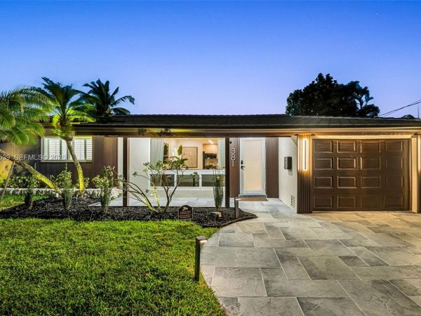 381 SE 6th Ter , Pompano Beach, FL 33060