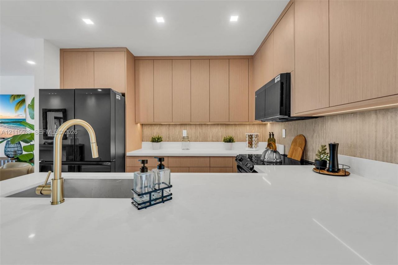 381 SE 6th Ter , Pompano Beach, FL 33060 Photo