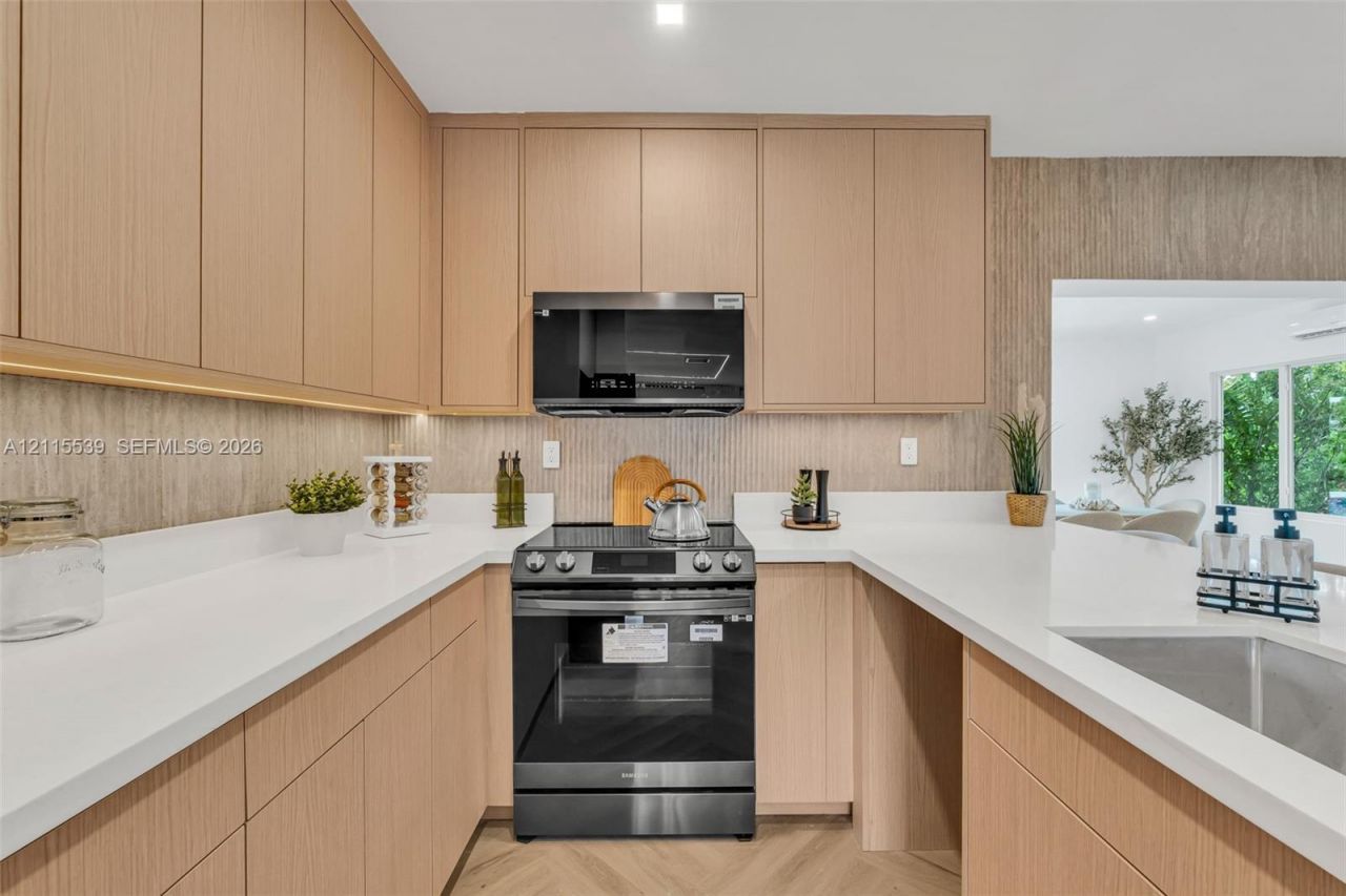 381 SE 6th Ter , Pompano Beach, FL 33060 Photo