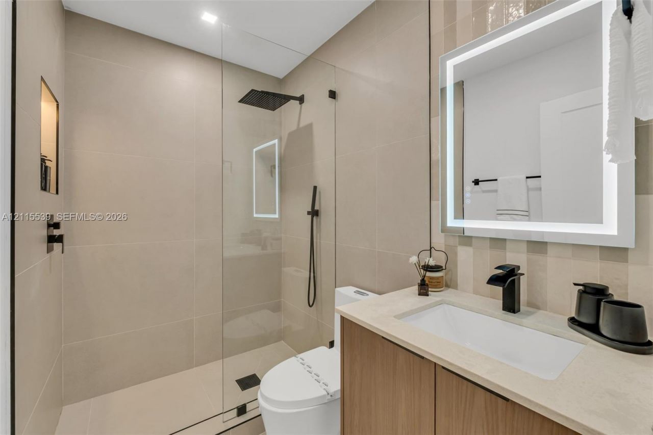 381 SE 6th Ter , Pompano Beach, FL 33060 Photo