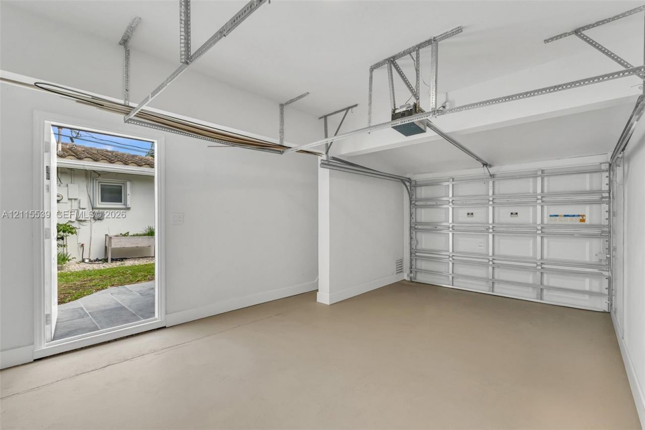 381 SE 6th Ter , Pompano Beach, FL 33060 Photo
