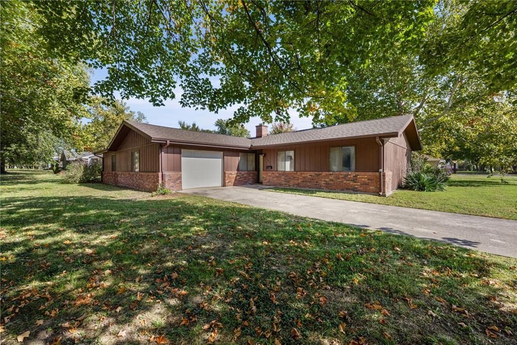 501 N Vermont Street, Iola, KS 66749 Main Photo