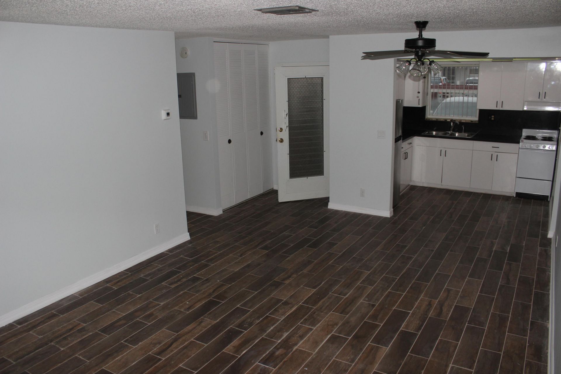 2731 E Emory Drive E, Unit D, West Palm Beach, FL 33415 Photo