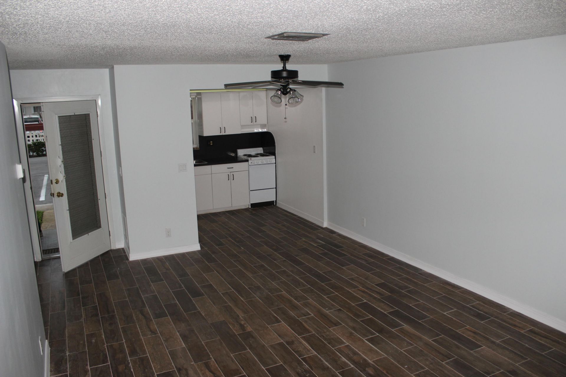 2731 E Emory Drive E, Unit D, West Palm Beach, FL 33415 Photo