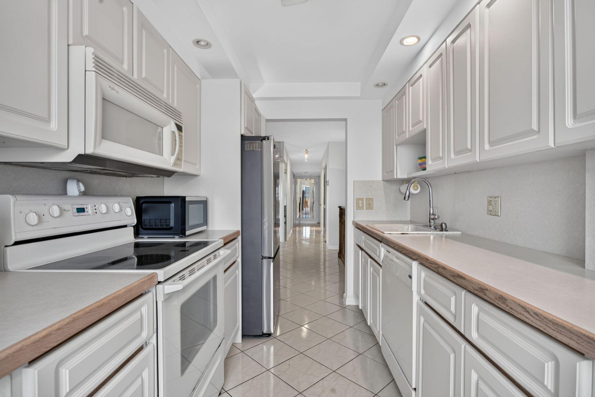 1050 Hillsboro Mile, Unit 702W, Hillsboro Beach, FL 33062 Photo