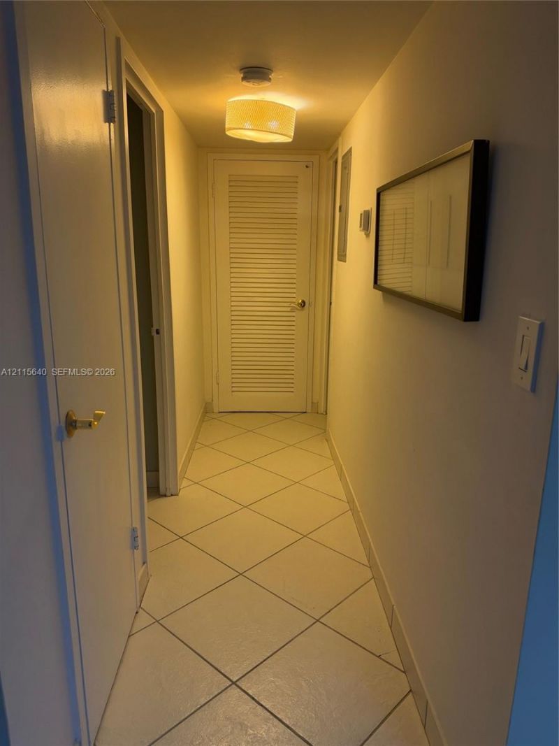 1913 S Ocean Dr , Unit 426, Hallandale Beach, FL 33009 Photo