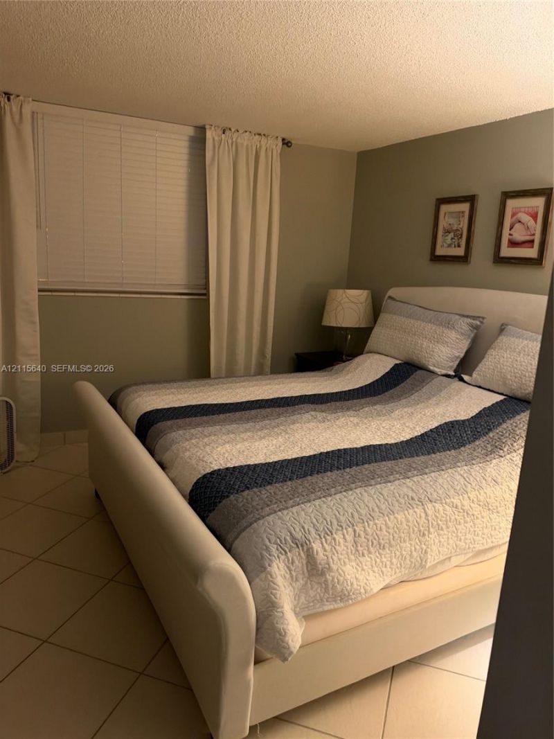 1913 S Ocean Dr , Unit 426, Hallandale Beach, FL 33009 Photo