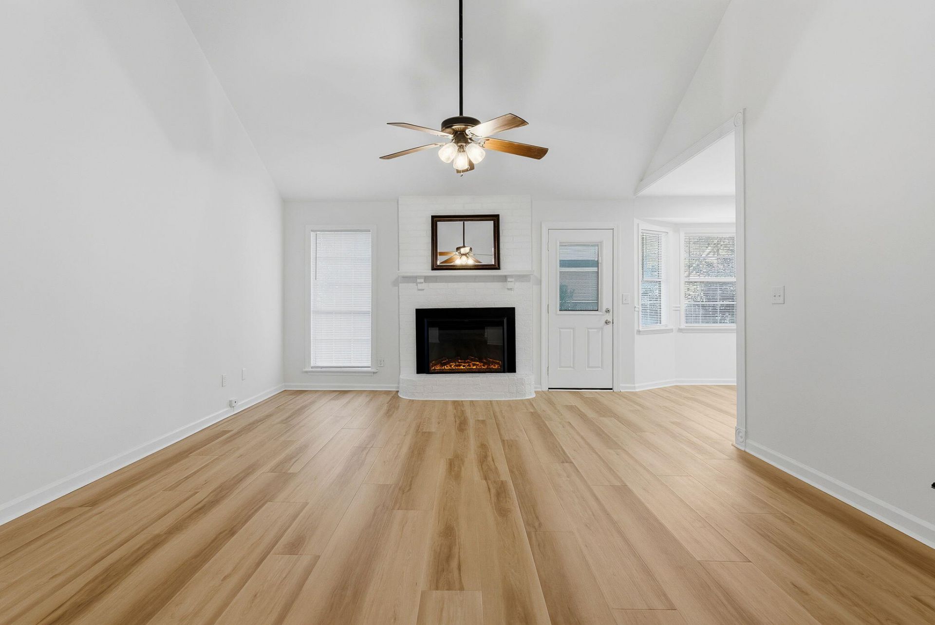 1009 Cass Drive Photo 10