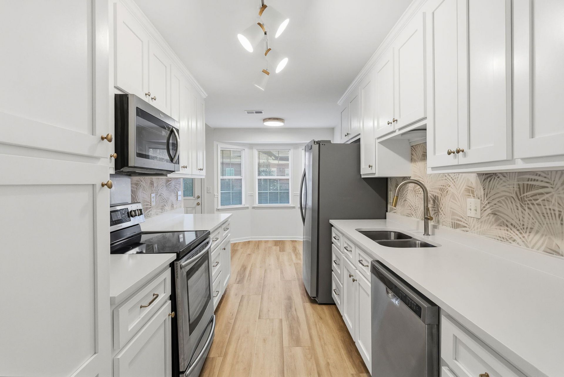 1009 Cass Drive Photo 8