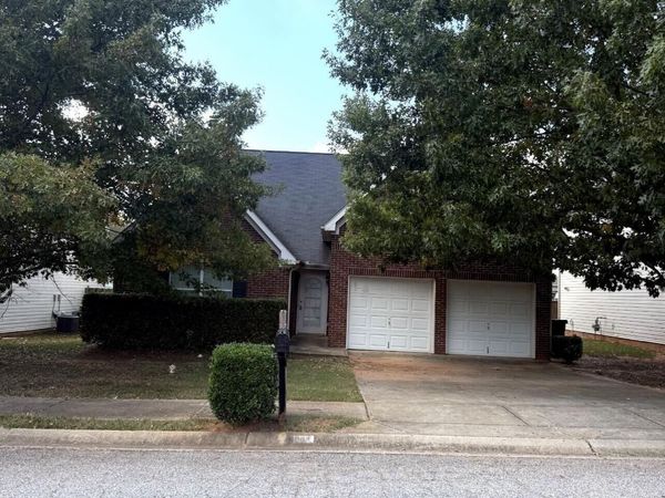 1951 Sawgrass Drive, Hampton, GA 30228