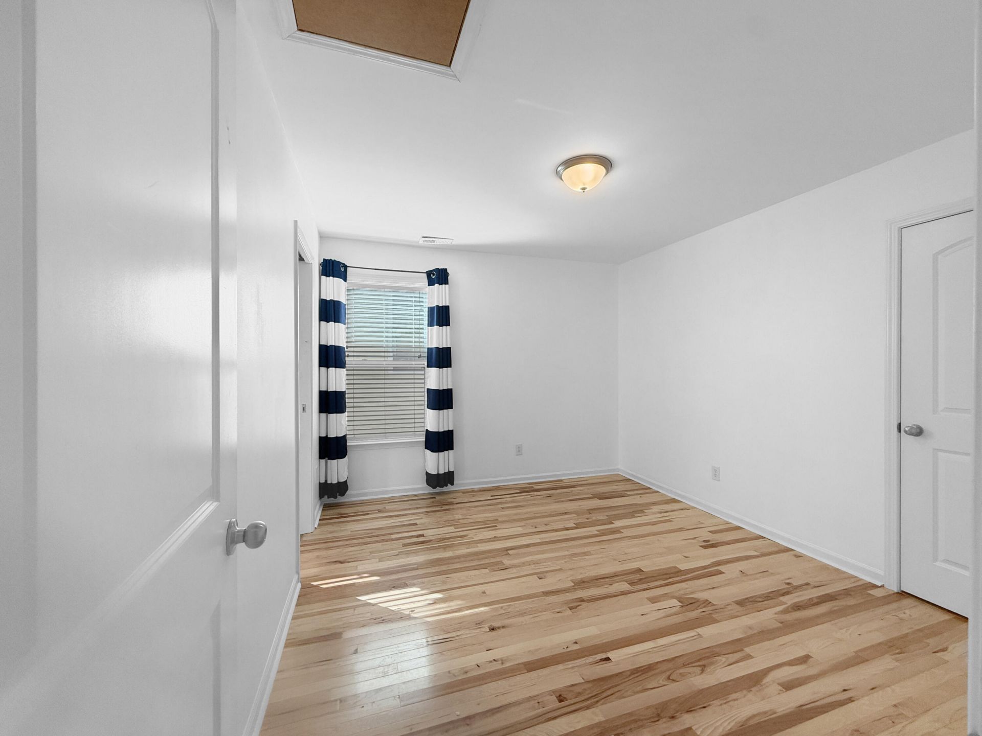 422 Forsythia Avenue Photo 15