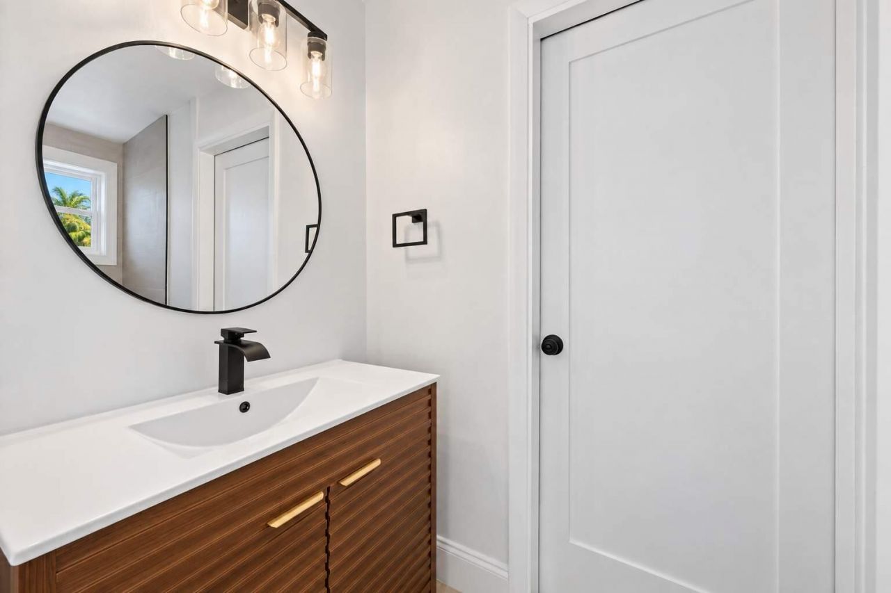 2010 Avenue H, Riviera Beach, FL 33404 Photo