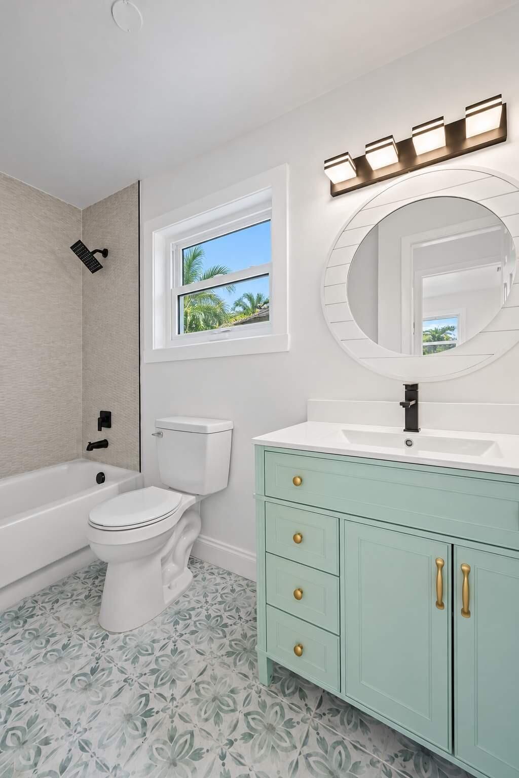 2010 Avenue H, Riviera Beach, FL 33404 Photo