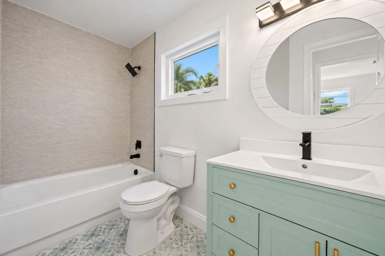 2010 Avenue H, Riviera Beach, FL 33404 Photo