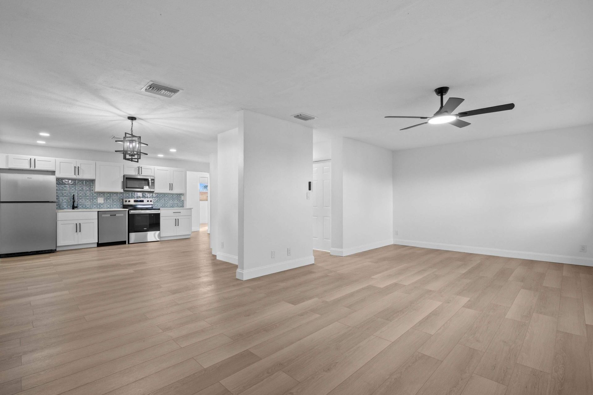 2010 Avenue H, Riviera Beach, FL 33404 Photo