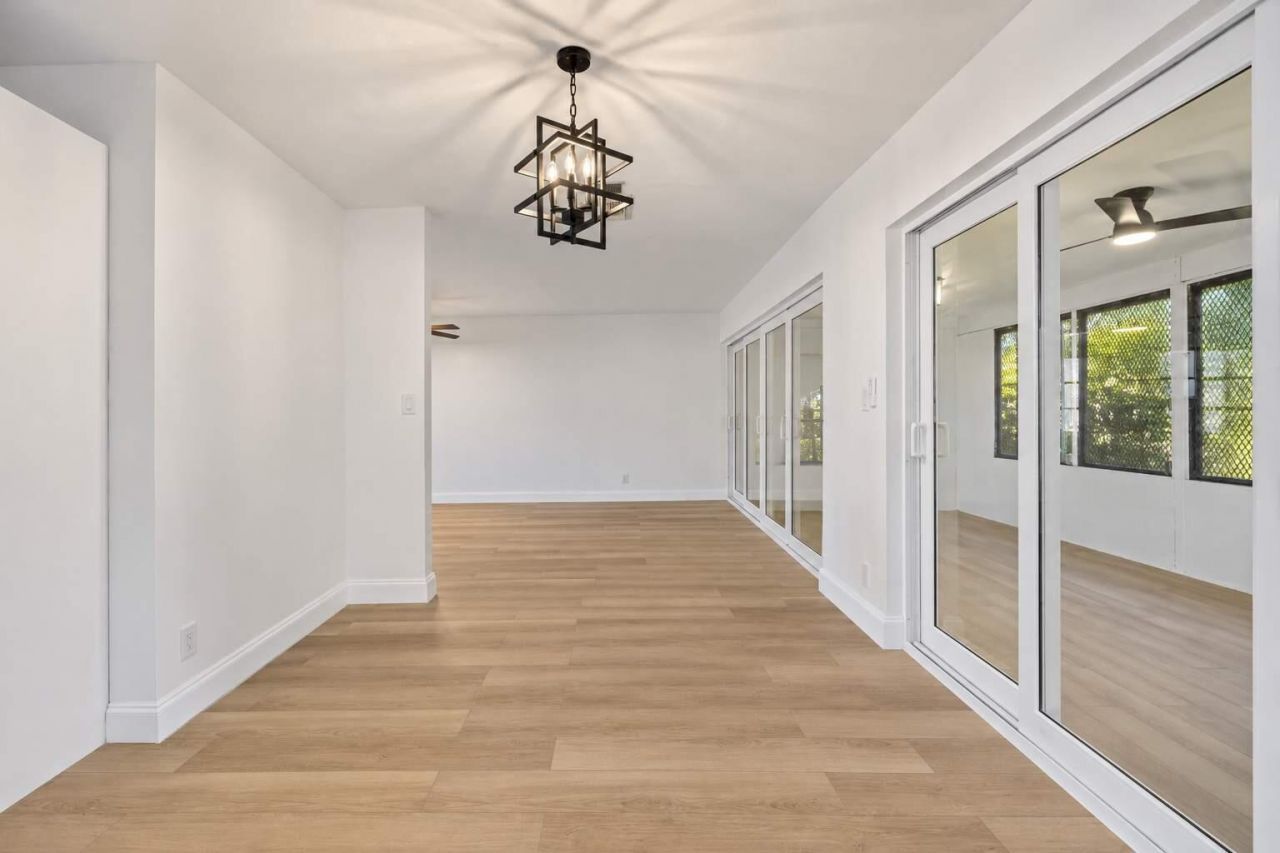 2010 Avenue H, Riviera Beach, FL 33404 Photo