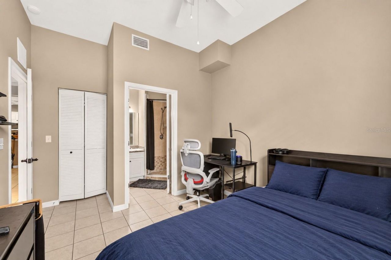 1418 NW 3rd Avenue , Unit 306, Gainesville, FL 32603 Photo