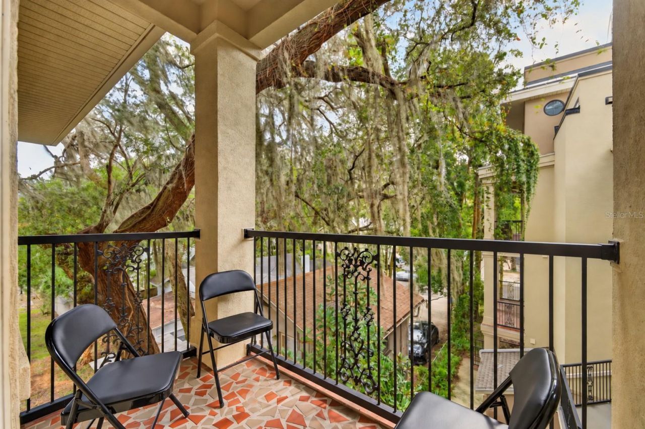 1418 NW 3rd Avenue , Unit 306, Gainesville, FL 32603 Photo