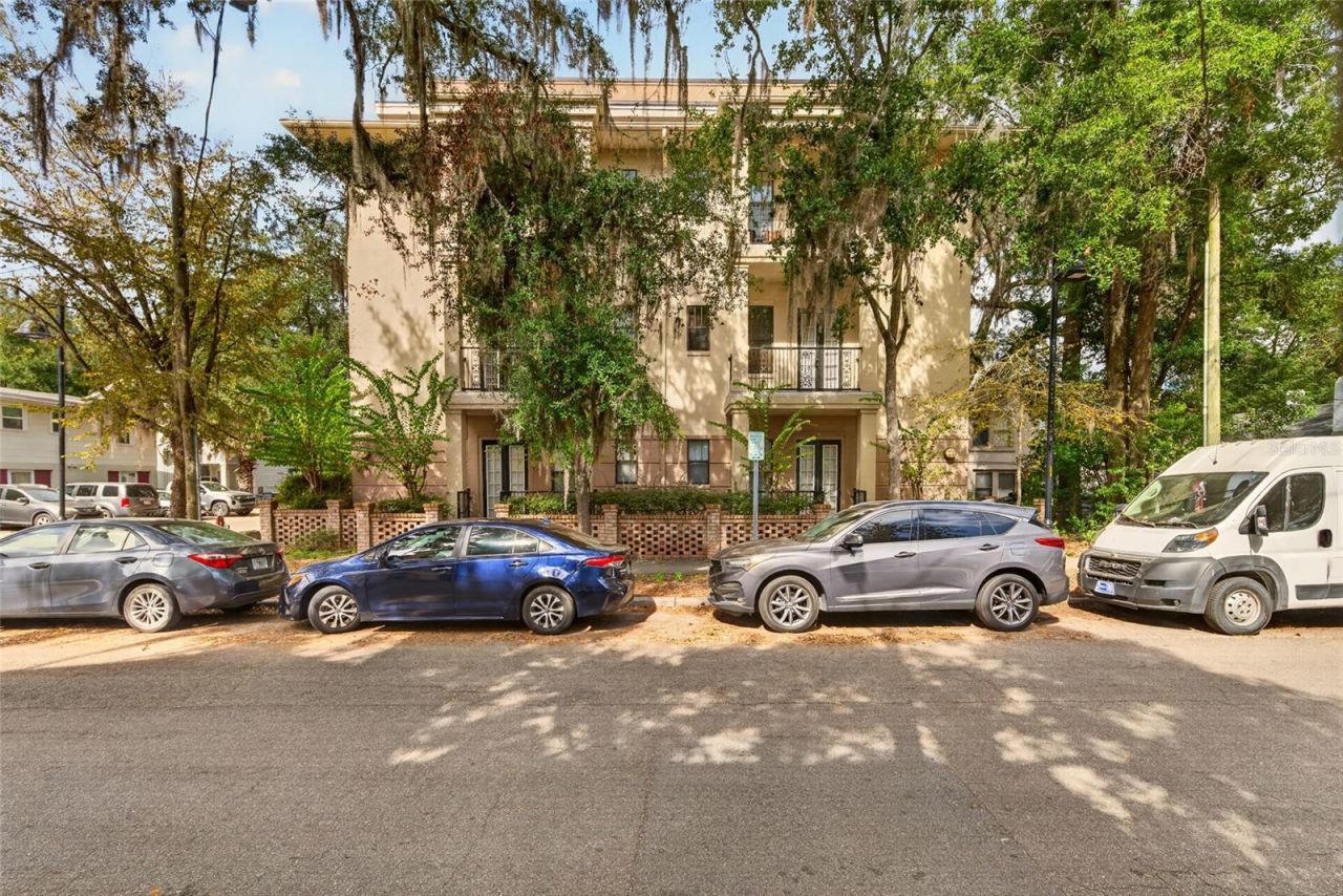 1418 NW 3rd Avenue , Unit 306, Gainesville, FL 32603 Photo