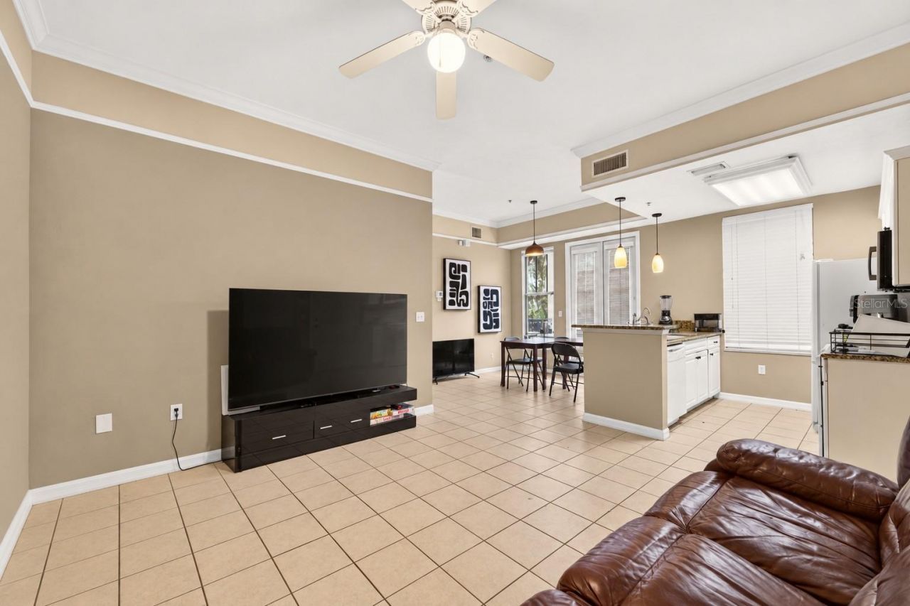 1418 NW 3rd Avenue , Unit 306, Gainesville, FL 32603 Photo