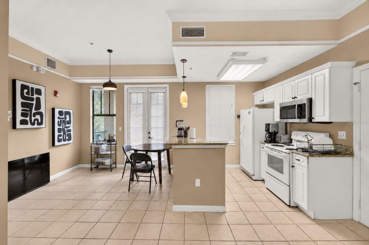 1418 NW 3rd Avenue , Unit 306, Gainesville, FL 32603 Photo