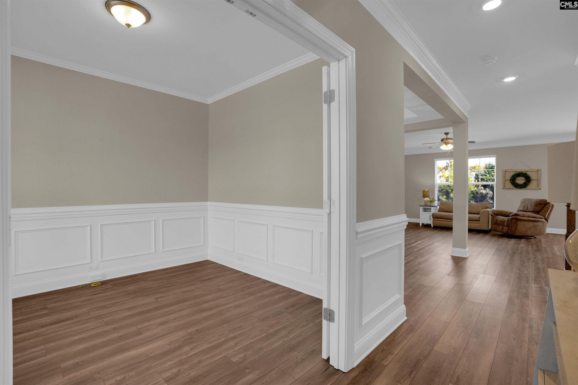 725 Chatham Court  Photo 4