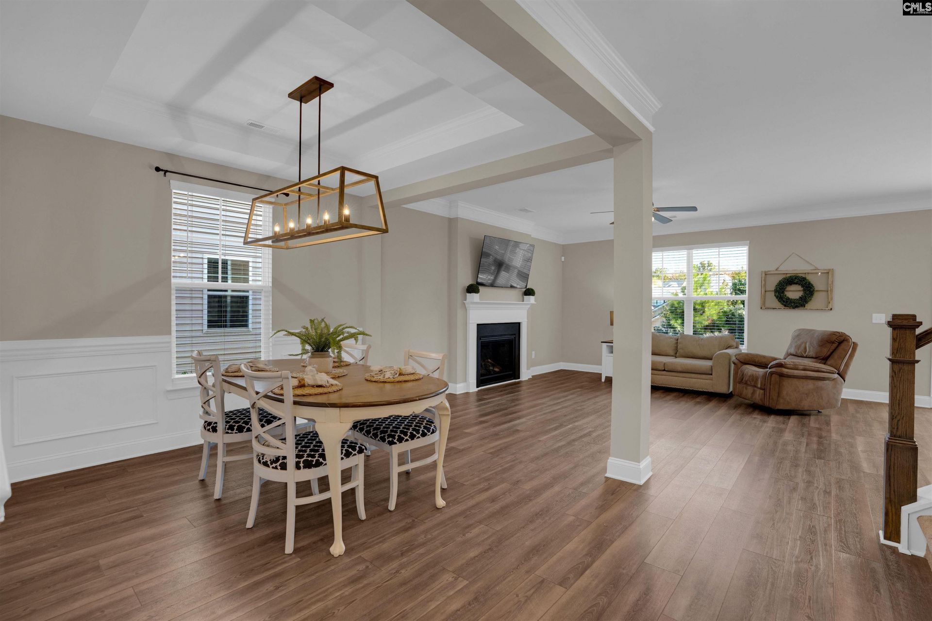 725 Chatham Court  Photo 6