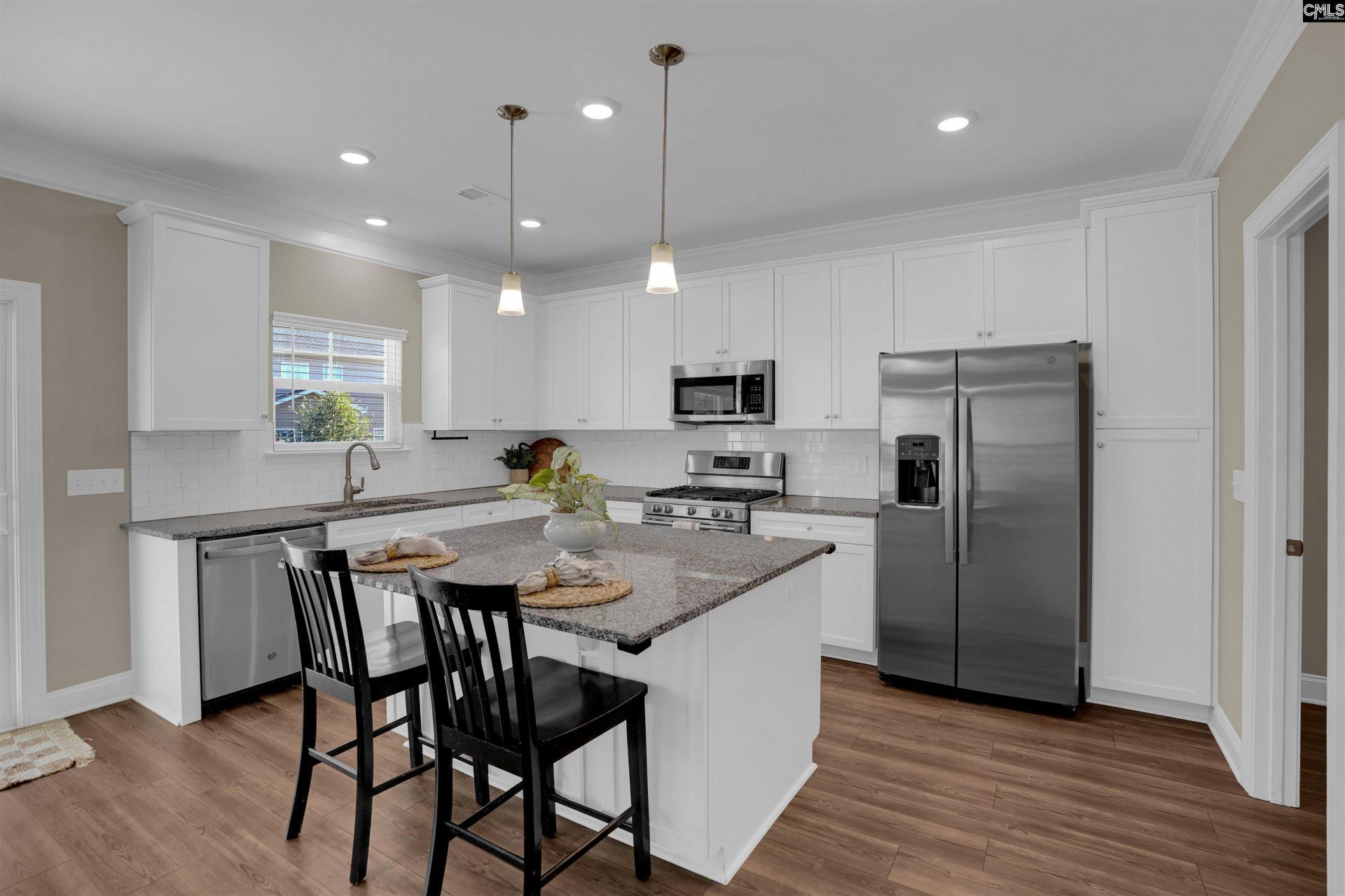725 Chatham Court  Photo 8