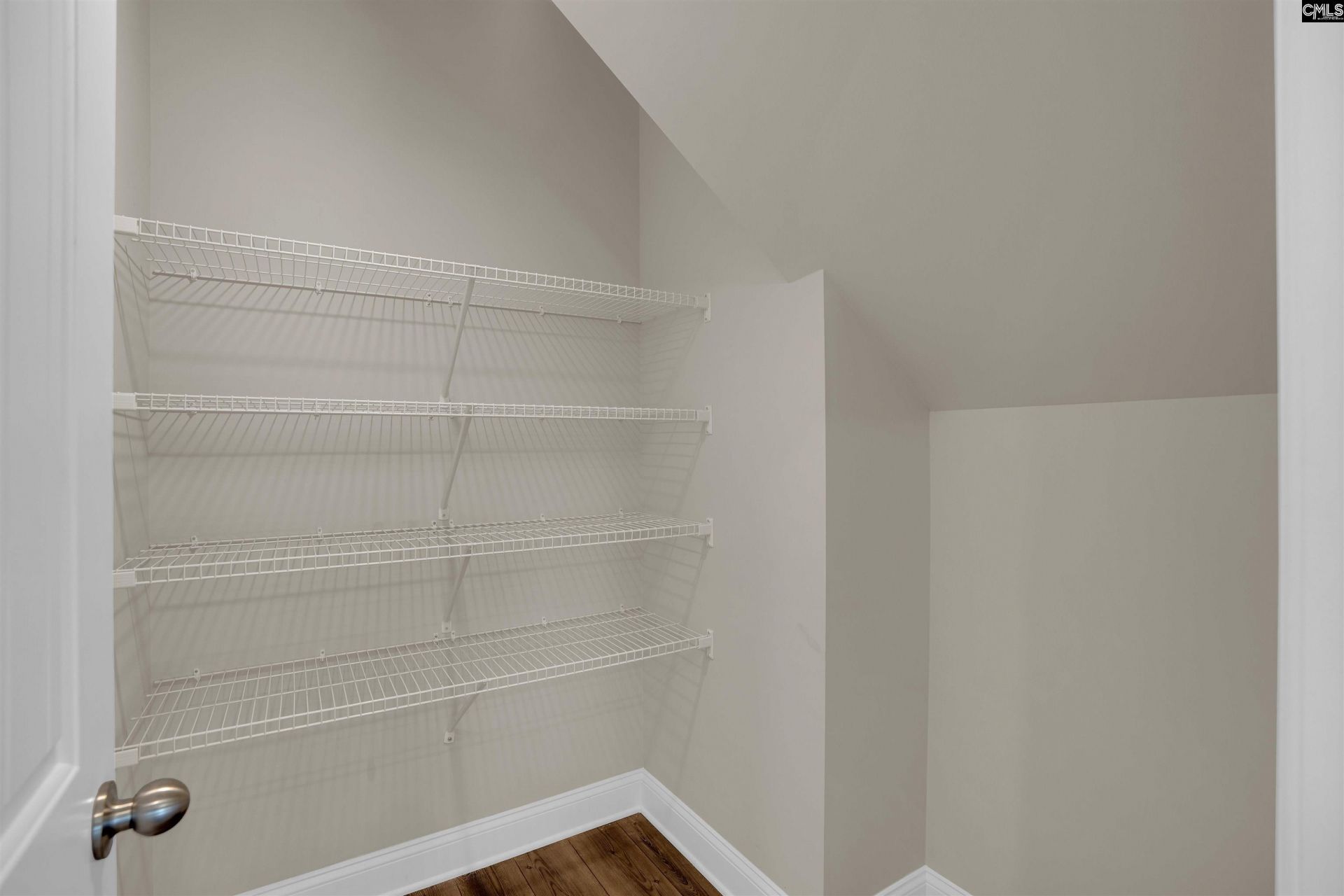 725 Chatham Court  Photo 9