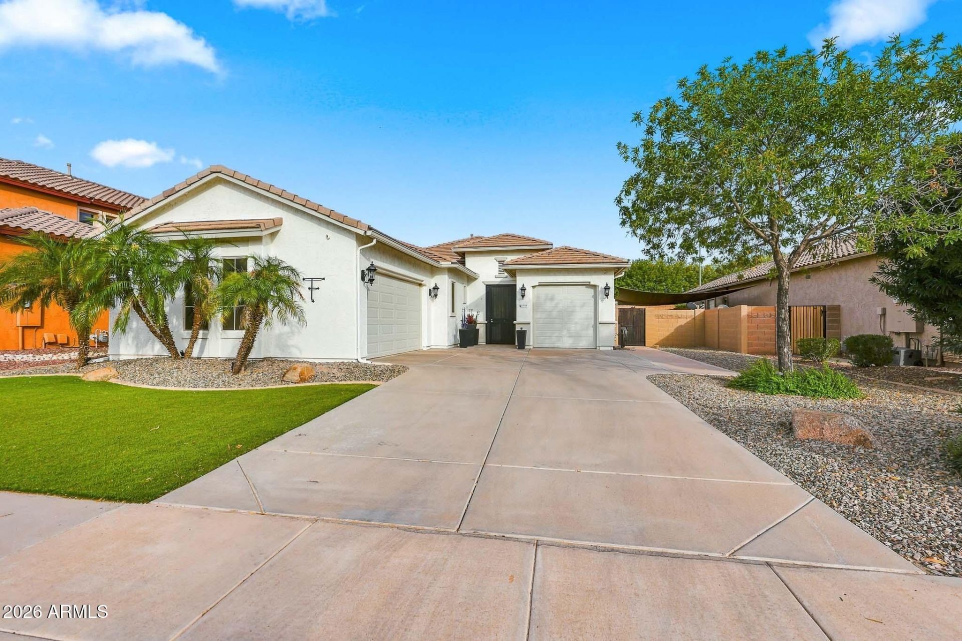 6945 S Sapphire Way, Chandler, AZ 85249 Main Photo