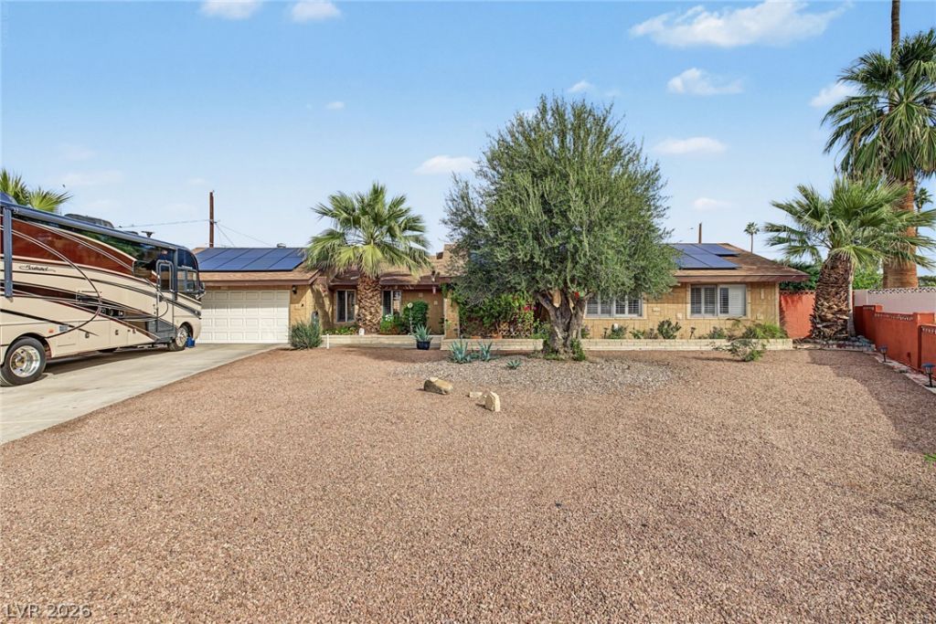 1820 Laverne Circle , Las Vegas, NV 89108
