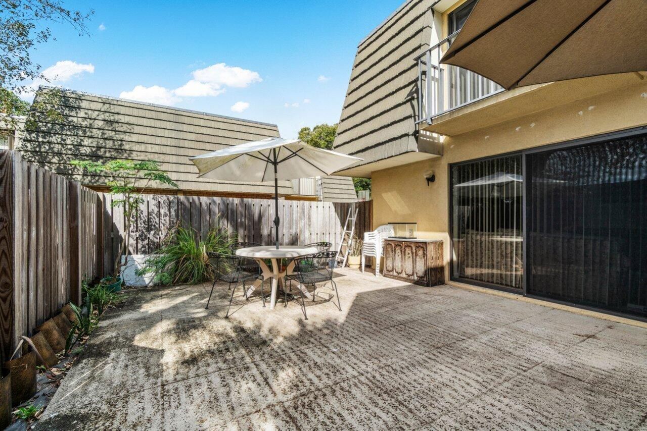221 2nd Way, West Palm Beach, FL 33407 Photo