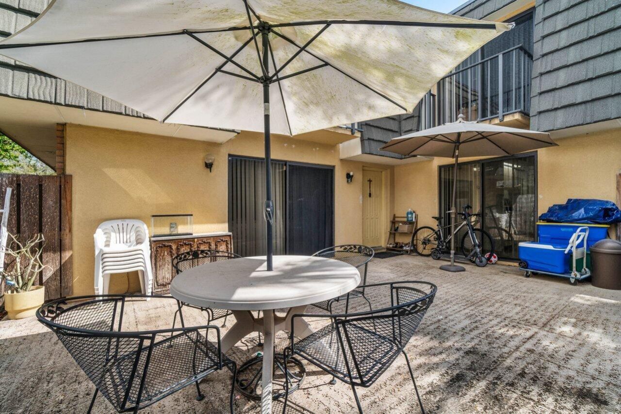 221 2nd Way, West Palm Beach, FL 33407 Photo