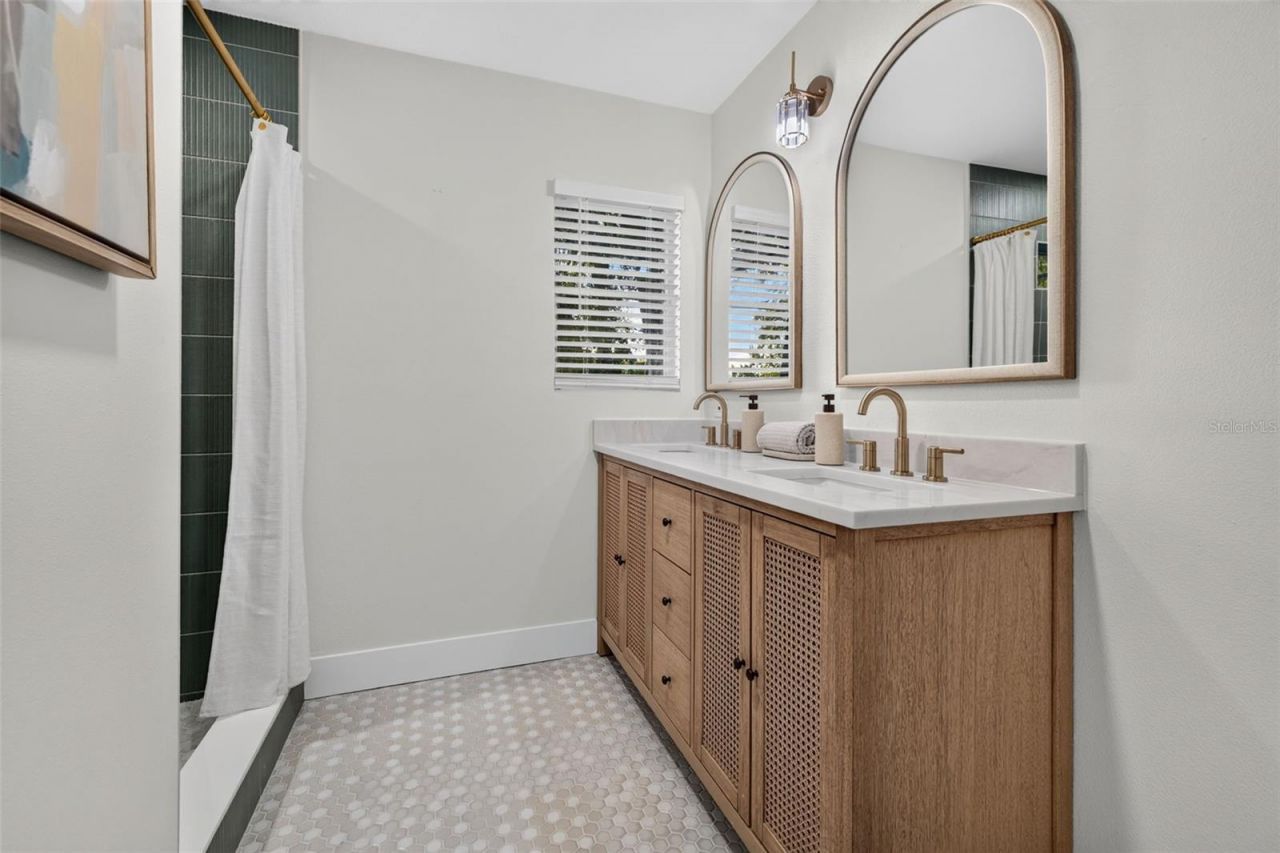 2404 Carroll Place, Tampa, FL 33612 Photo
