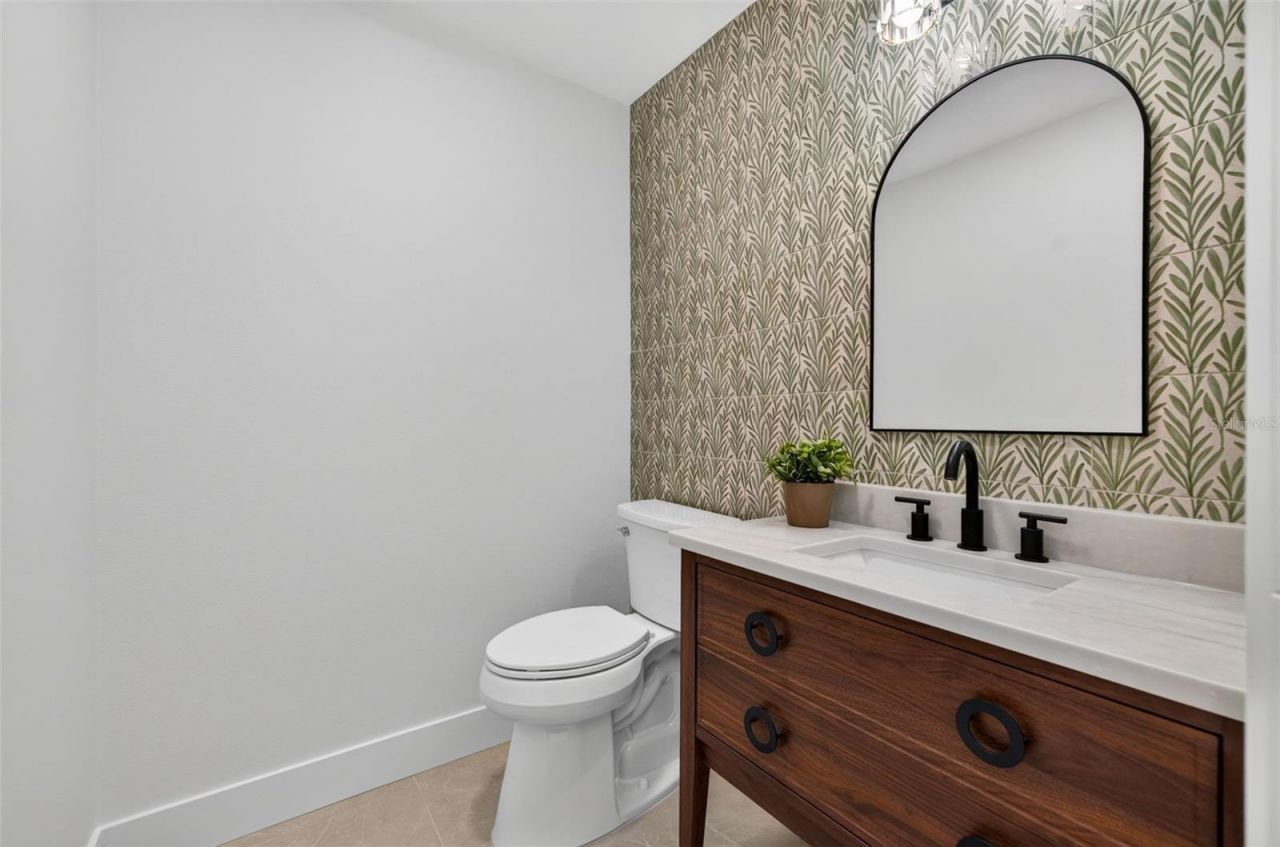 2404 Carroll Place, Tampa, FL 33612 Photo