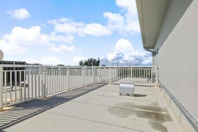 215 SE 3rd Ave , Unit 501B, Hallandale Beach, FL 33009 Photo