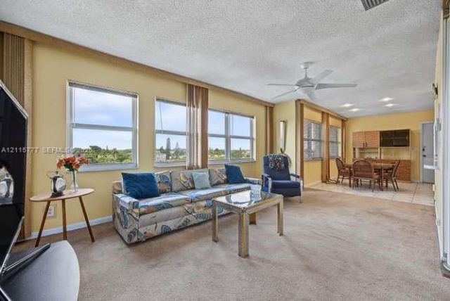 215 SE 3rd Ave , Unit 501B, Hallandale Beach, FL 33009 Photo