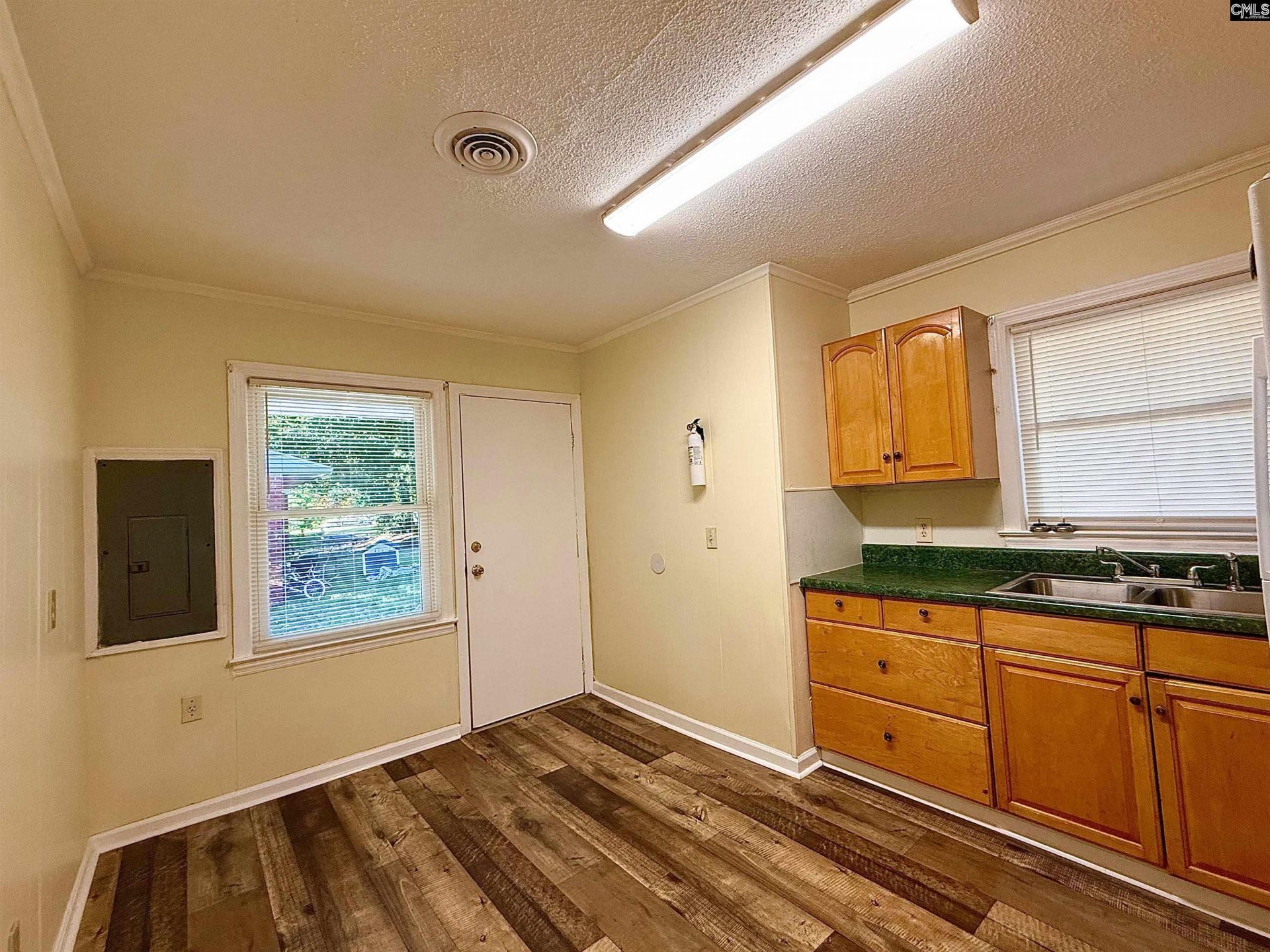 819 Wilkes Road  Photo 5