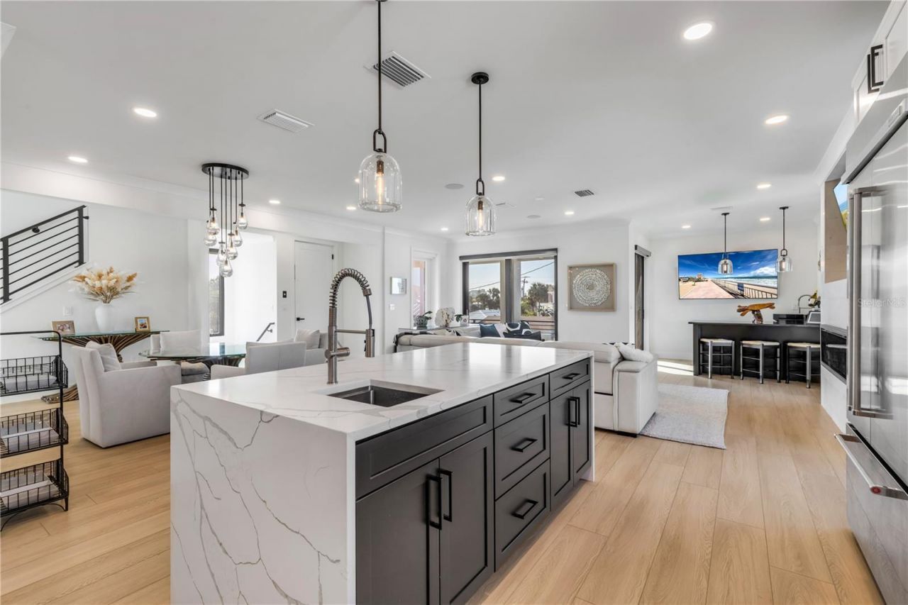 409 Lincoln Avenue , New Smyrna Beach, FL 32169 Photo
