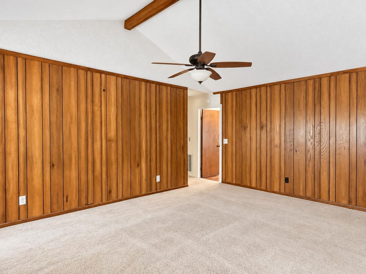 403 Stratford Drive Photo 11