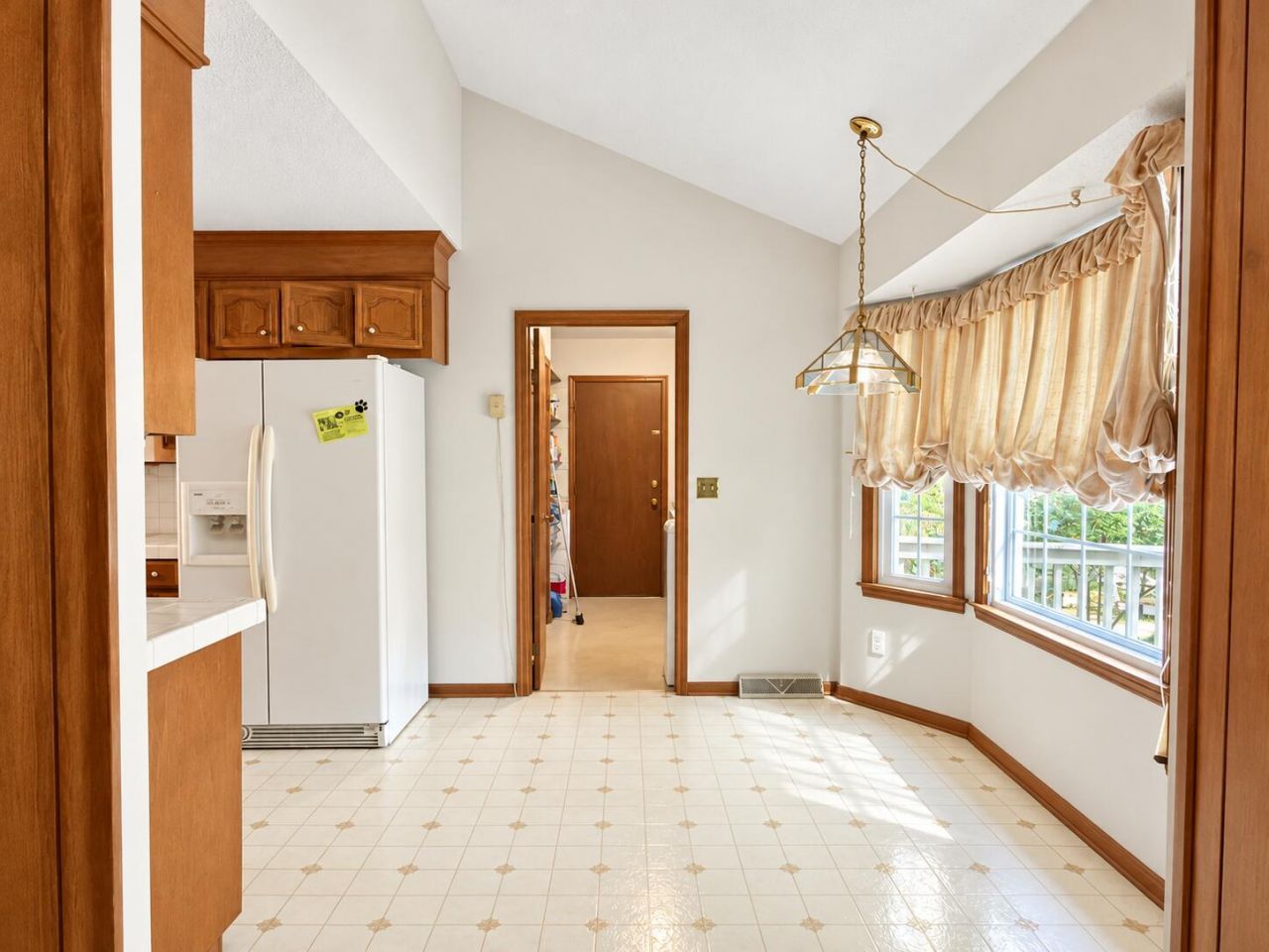 403 Stratford Drive Photo 15
