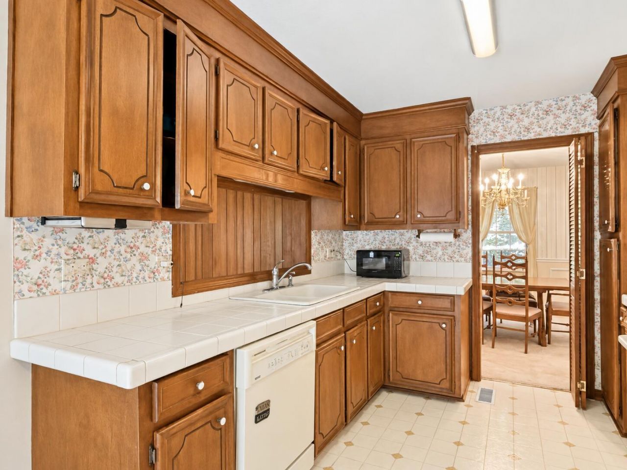 403 Stratford Drive Photo 18