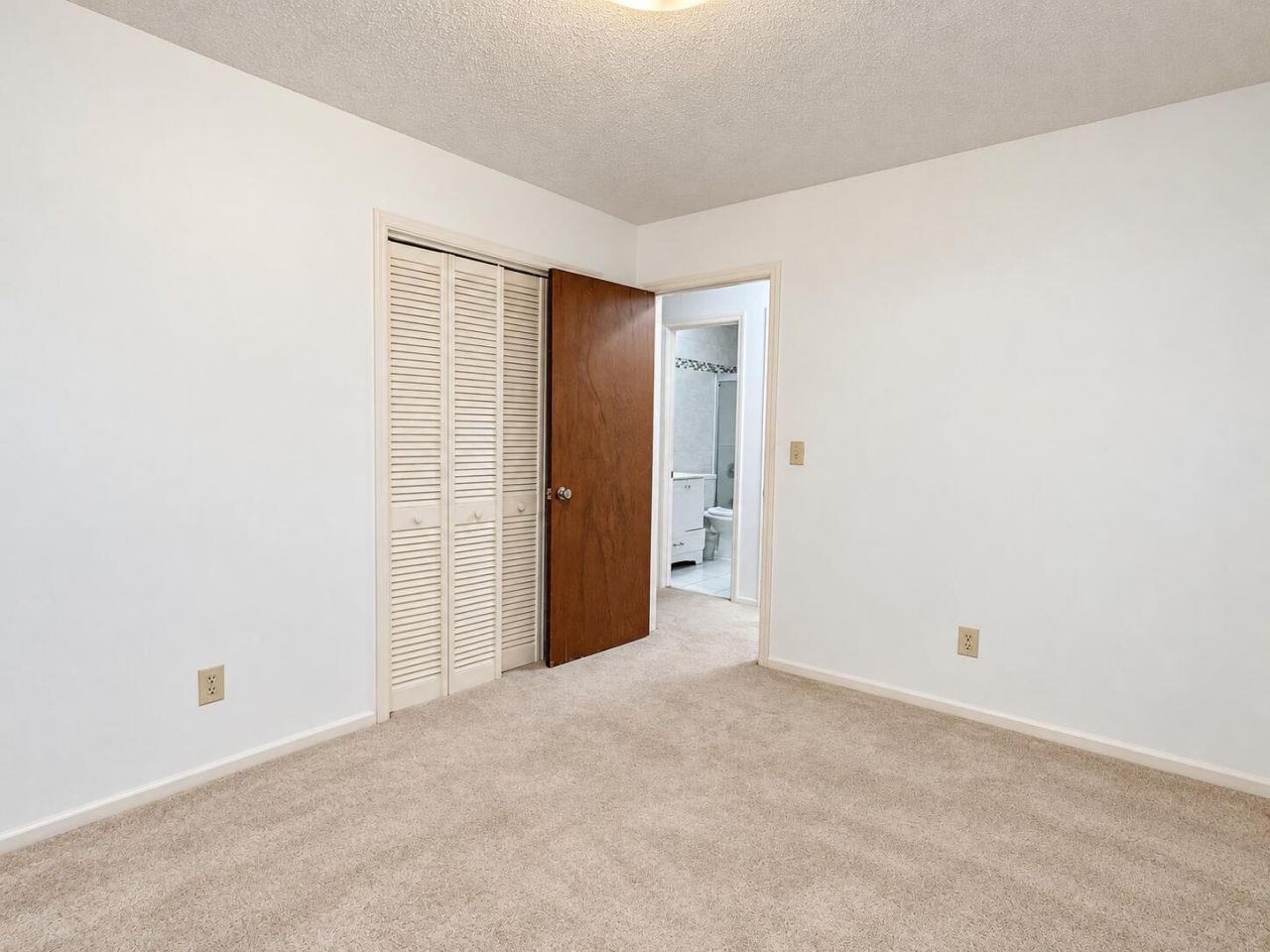 403 Stratford Drive Photo 20